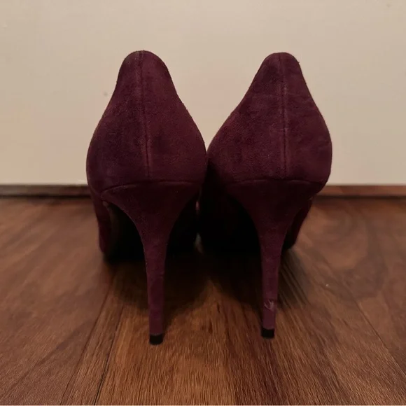 Theory Braxia Suede Pumps - Size 39 - Maroon - Picture 11 of 11